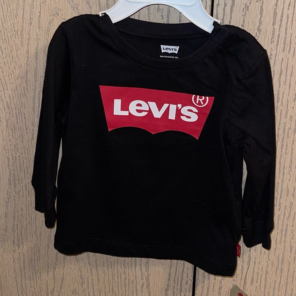 Levi's long sleeve shirt
